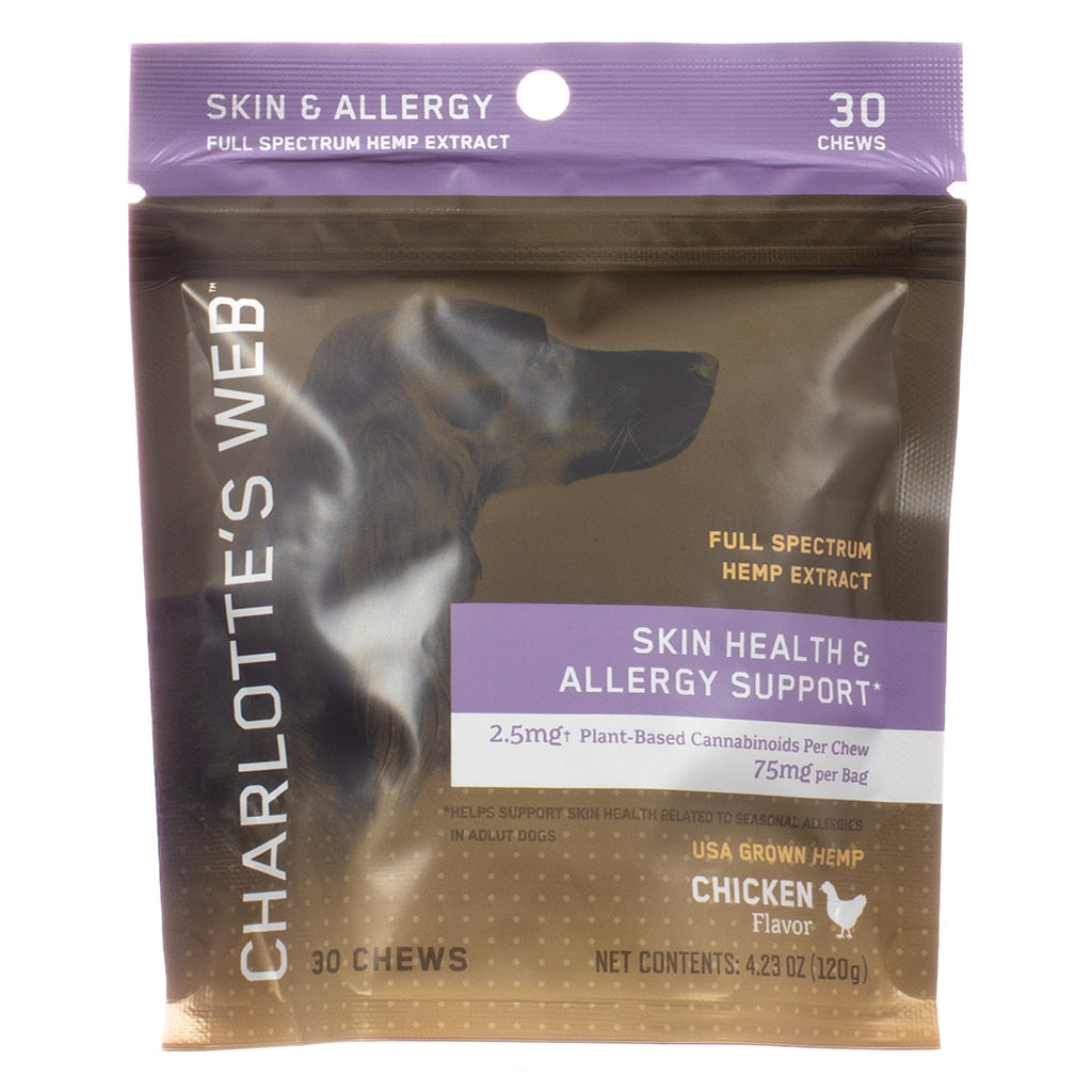 The front of the Charlotte's Web Skin Health & Allergy Support Chews 30 chews package emphasizes its full-spectrum hemp extract with 2.5mg plant-based cannabinoids per chew and 75mg per bag. It promotes skin health and addresses seasonal allergies in adult dogs, with a chicken flavor and USA-grown hemp. The net weight is 4.23 oz (120g).